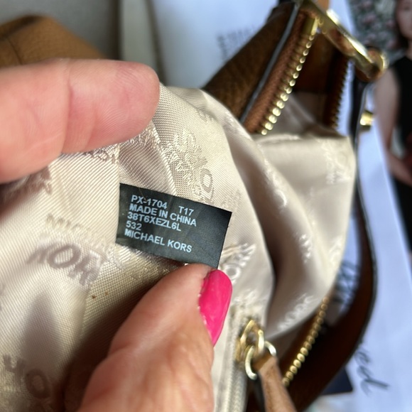 Michael Michael Kors Rhea messenger bag.  Tan. - Picture 13 of 16